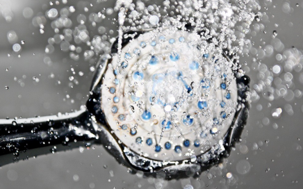 18-98-Women-Make-Shaving-Quick-and-Easy-with-These-5-Shower-Shaving-Hacks